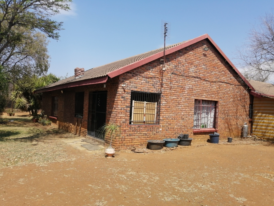 2 Bedroom Property for Sale in Rhenosterhoek A H North West